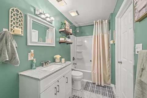 Bath - 320 Harry Ln, Moncks Corner, SC 29461 photo 3 of 4