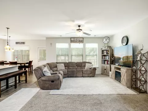 Living - 224 Devonshire Dr, Moncks Corner, SC 29461 photo 7 of 7