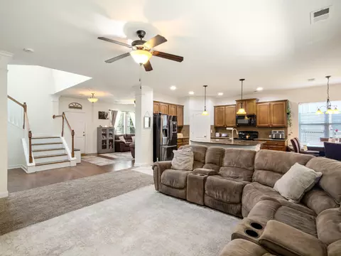 Living - 224 Devonshire Dr, Moncks Corner, SC 29461 photo 3 of 7