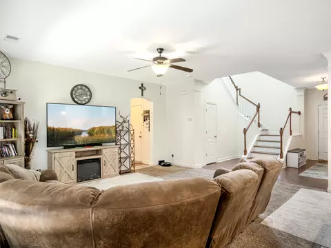 Living - 224 Devonshire Dr, Moncks Corner, SC 29461 photo 6 of 7