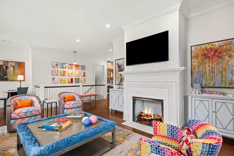 31 Smith St #201, Charleston, SC 29401