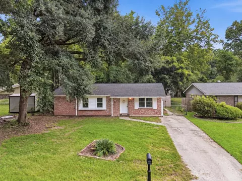 221 Barshay Dr, Summerville, SC 29483
