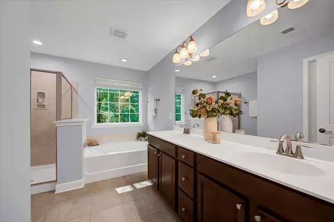 Bath - 223 Buttonbush Ct, Moncks Corner, SC 29461 photo 2 of 5