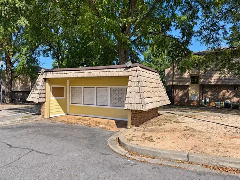 Exterior - 307 Menlo Dr, Columbia, SC 29210 photo 3 of 5