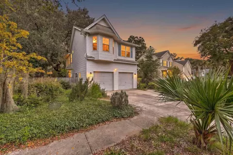 1759 Crystal Lake Dr, Charleston, SC 29412