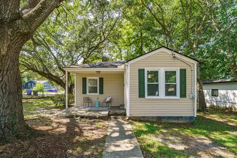 2707 Saratoga Rd, North Charleston, SC 29405