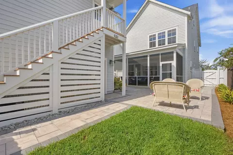 Exterior - 115 Bright Leaf Loop, Summerville, SC 29486 photo 15 of 17