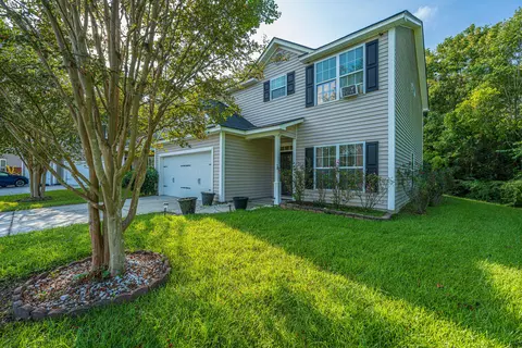 325 Foster Greens Ct, Goose Creek, SC 29445