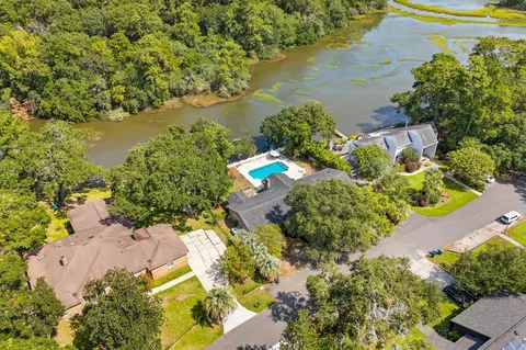 33 Town Creek Dr, Charleston, SC 29407