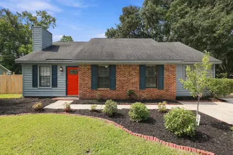 101 Glebe Rd, Summerville, SC 29485
