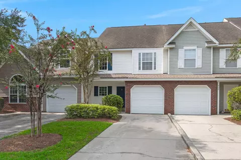 903 Yellow Hawthorn Cir, Summerville, SC 29483