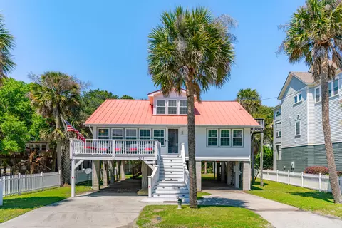 518 W Ashley Ave, Folly Beach, SC 29439