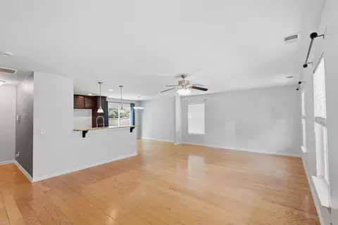 Living - 187 Blackstone Dr, Moncks Corner, SC 29461 photo 2 of 4