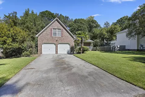185 Thames Ave, Summerville, SC 29485