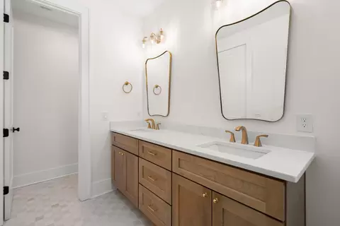 Bath - 1602 Lauda Dr, Mount Pleasant, SC 29464 photo 3 of 4
