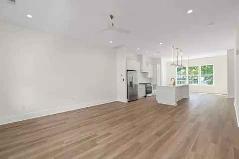 Living - 1602 Lauda Dr, Mount Pleasant, SC 29464 photo 4 of 4