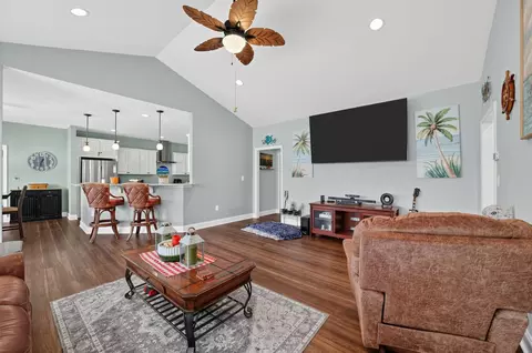 Living - 6777 Hampton Rd, Conway, SC 29527 photo 2 of 2