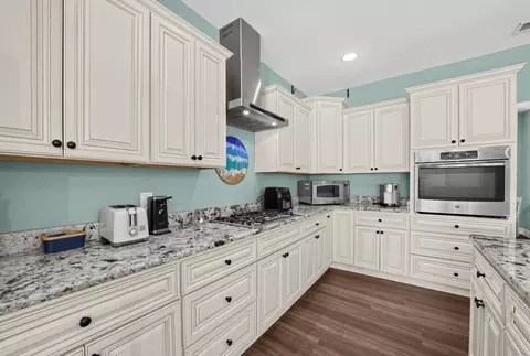 Kitchen - 6777 Hampton Rd, Conway, SC 29527 photo 3 of 5