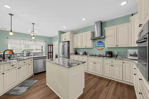Kitchen - 6777 Hampton Rd, Conway, SC 29527 photo 4 of 5