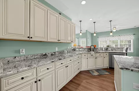 Kitchen - 6777 Hampton Rd, Conway, SC 29527 photo 5 of 5