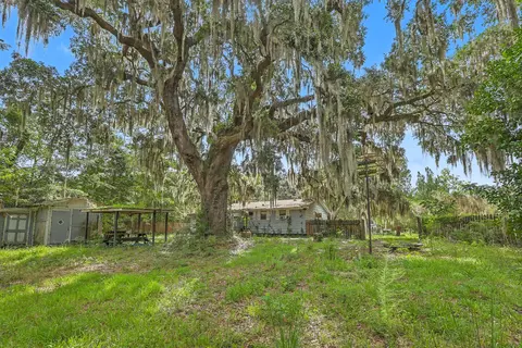 4678 Maybank Hwy, Wadmalaw Island, SC 29487