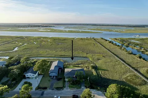 720 Erie Ave, Folly Beach, SC 29439