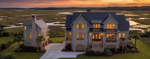 1161 Ship Builder St, Charleston, SC 29492