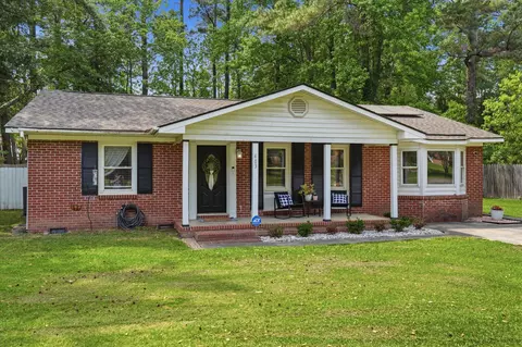 403 Forest Cir, Summerville, SC 29483