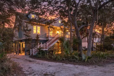 706 Sandpiper Ridge Rd, Edisto Island, SC 29438