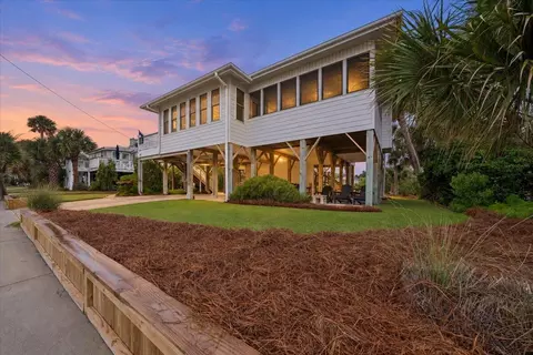 505 Palmetto Blvd, Edisto Beach, SC 29438