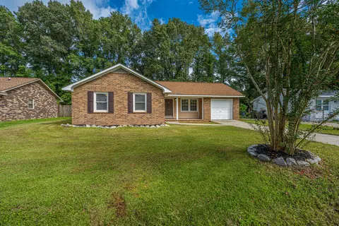 443 Robin Dr, Goose Creek, SC 29445