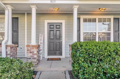 907 Hemingway Cir, Summerville, SC 29483