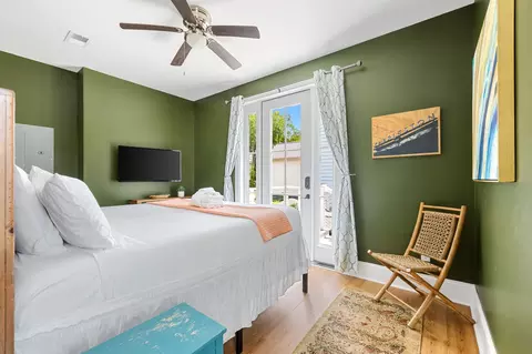 Bedroom - 162 Spring St #E, Charleston, SC 29403 photo 4 of 9