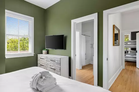 Bedroom - 162 Spring St #E, Charleston, SC 29403 photo 7 of 9