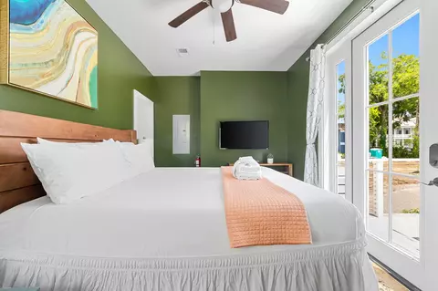 Bedroom - 162 Spring St #E, Charleston, SC 29403 photo 6 of 9