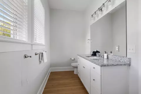 Bath - 162 Spring St #E, Charleston, SC 29403 photo 1 of 6