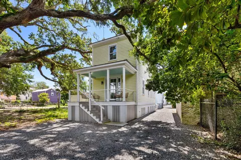 Exterior - 162 Spring St #E, Charleston, SC 29403 photo 2 of 4