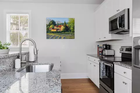Kitchen - 162 Spring St #E, Charleston, SC 29403 photo 2 of 2