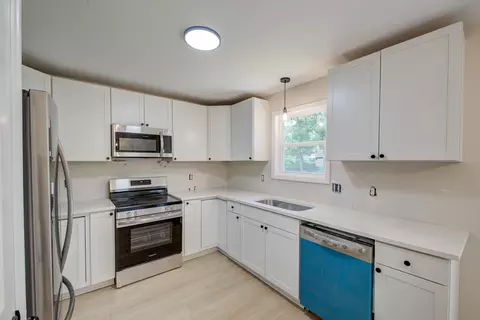 Kitchen - 1303 Sand Pine Rd, Ladson, SC 29456 photo 3 of 3