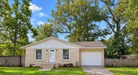 385 Price St, Goose Creek, SC 29445