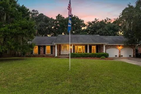 1817 Wilshire Dr, Charleston, SC 29407