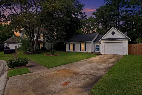 110 Dudley Ln, Goose Creek, SC 29445
