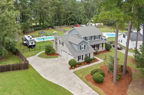 1033 Trotters Blvd, Summerville, SC 29483