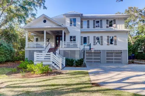 2414 Goldbug Ave, Sullivans Island, SC 29482