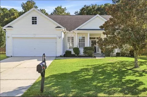 1405 Coopers Hawk Dr, Hanahan, SC 29410