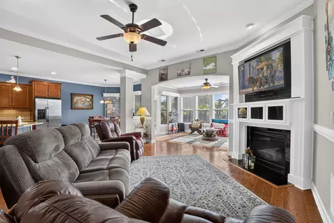 Living - 423 Topcrest Ln, Moncks Corner, SC 29461 photo 4 of 4