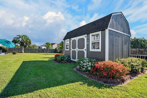 Exterior - 423 Topcrest Ln, Moncks Corner, SC 29461 photo 18 of 23