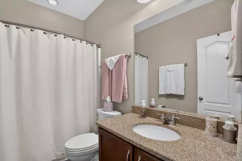 Bath - 423 Topcrest Ln, Moncks Corner, SC 29461 photo 3 of 4