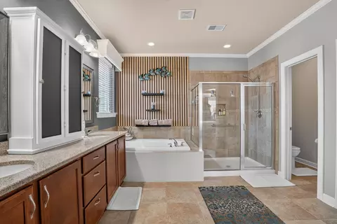 Bath - 423 Topcrest Ln, Moncks Corner, SC 29461 photo 2 of 4