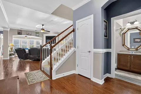Entry Way - 423 Topcrest Ln, Moncks Corner, SC 29461 photo 4 of 7